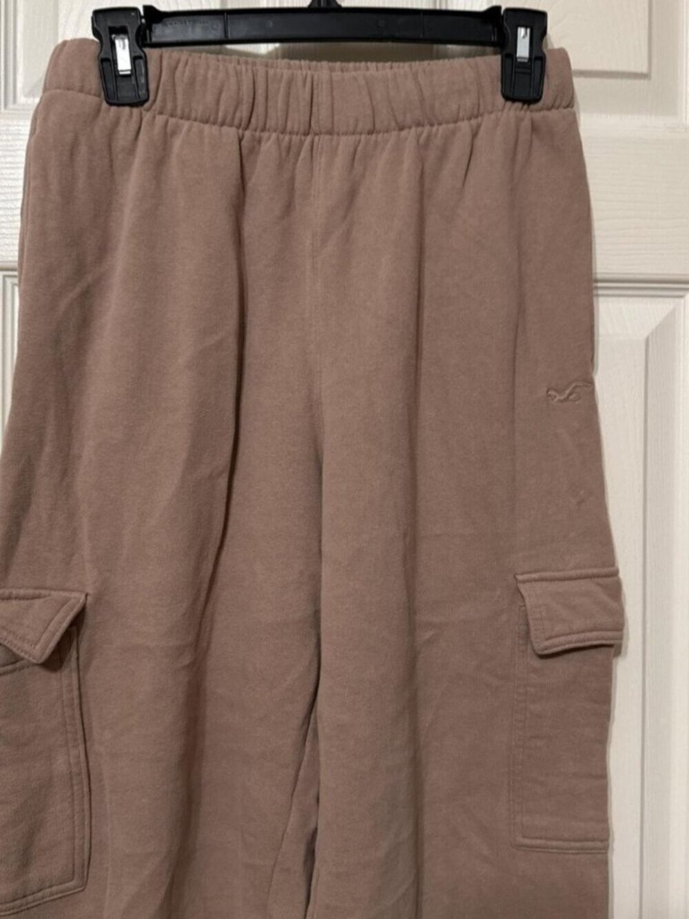 Hollister Tan ultra high rise cargo sweatpants with pockets #cargo #sweatpants